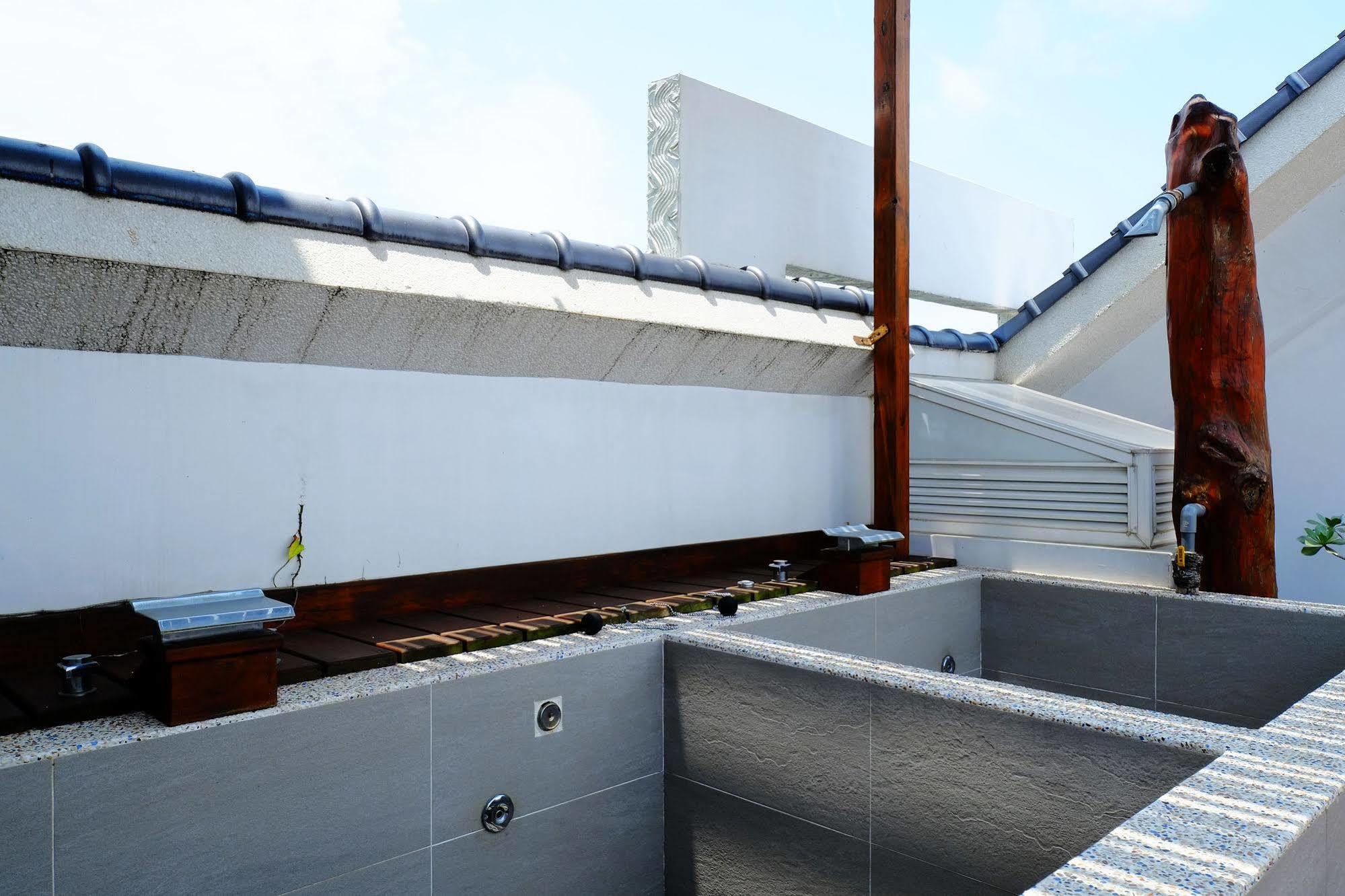 Cloud Inn Hengchun Exterior photo